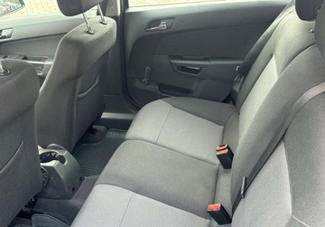 Opel Astra H Kombi 1.6 ECOTEC 115KM 2008 Opel Astra 1.6 Benzyna 2011r 1.6 Benzyna 115KM, zdjęcie 4