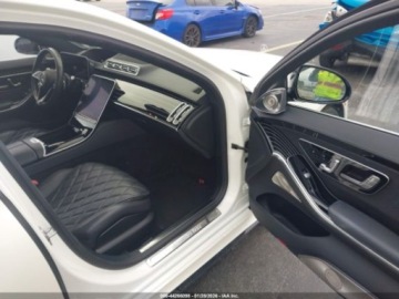 Mercedes Klasa S W223/V223 2022 Mercedes-Benz Klasa S 580 4Matic 2022 4.0 Benzyna 496KM, zdjęcie 9