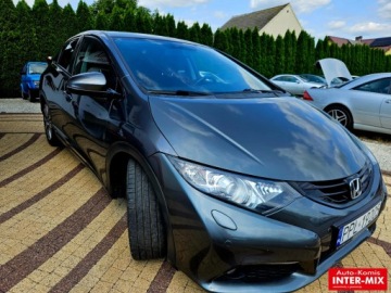 Honda Civic IX Hatchback 5d 1.6 i-DTEC 120KM 2014 Honda Civic Niski przebieg 1.6 Diesel 120KM, zdjęcie 1