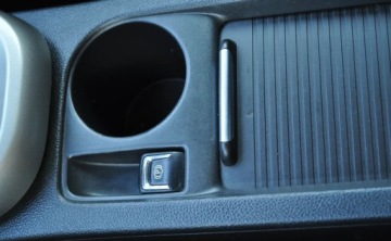 Opel Astra J Sports Tourer 1.4 Turbo ECOTEC 140KM 2012 Opel Astra 1.4 150 JAHRE Benzyna Tempomat Cz. parkowania Klimatyzacja 1.4, zdjęcie 31