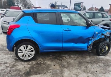 Suzuki Swift VI Hatchback 1.2 DualJet 90KM 2020 Suzuki Swift 2020r, SALON POLSKA. Uszkodzony prawy przod. Pali. 1.2 90KM, zdjęcie 20