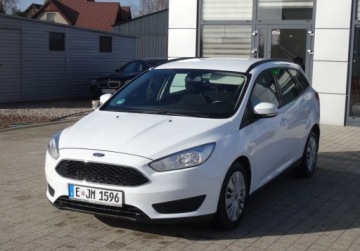 Ford Focus III Kombi Facelifting 1.0 EcoBoost 100KM 2015 Ford Focus 1.0BENZ Bezwypoadkowy Oplacony Super Stan Benzyna 100KM