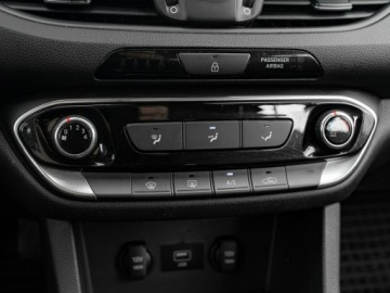 Hyundai i30 III Hatchback Facelifting 1.5 DPI 110KM 2022 Hyundai i30 GD8A805#1.5 DPI Classic+ Bluetooth, zdjęcie 16