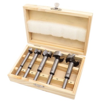 ФРЕЗЕРЫ, СВЕРЛА ПО ДЕРЕВО, СУЧКИ, ПОЛЫ, 15-35 мм