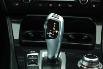 BMW Seria 5 F10-F11 Touring 520d 184KM 2012 BMW 5 520d, 181 KM, Automat, Skóra, Navi, Xenon, zdjęcie 16