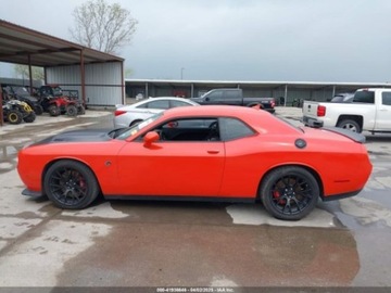 Dodge Challenger III 2016 Dodge Challenger Dodge Challenger SRT Hellcat, od ubezpieczalni 6.2 Benzyna, zdjęcie 3