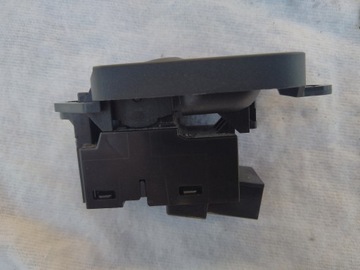 ПАНЕЛЬ УПРАВЛЕНИЯ ЗАДНИМ СТЕКЛОМ V60 S60 II КНОПКА