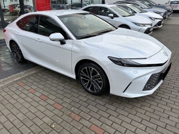 Toyota Camry IX 2025 Od ręki - Executive 2.5 Hybrid Dynamic Force 231KM | Podgrzewane fotele!, zdjęcie 2