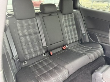 Volkswagen Golf VI Hatchback 5d 2.0 TDI-CR DPF GTD 170KM 2011 Volkswagen Golf GTD 2.0 TDI 170KM 191 tys. km., zdjęcie 13