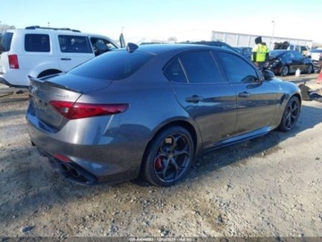 Alfa Romeo Giulia II 2017 Alfa Romeo Giulia 2017 Alfa Romeo Giulia Quadrifoglio RWD 2.9 Benzyna 550KM, zdjęcie 4
