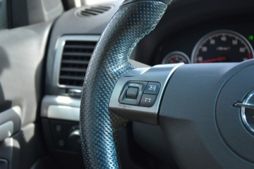 Opel Vectra C Kombi 2.8 V6 turbo ECOTEC 250KM 2008 Opel Vectra 2.8 250KM Manual 2008r. Skóra, zdjęcie 24