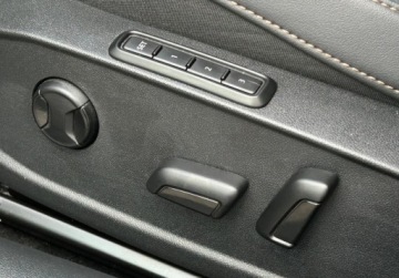 Cupra Formentor Crossover 1.5 TSI 150KM 2025 Cupra Formentor Pakiety, ACC, Kamera, GPS, Podgrzewane fotele i kierownic, zdjęcie 33