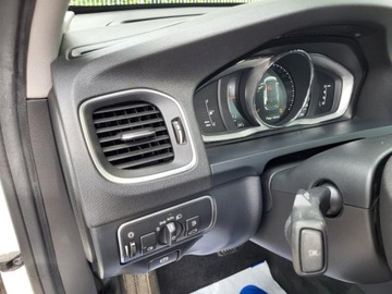 Volvo V60 I Kombi Facelifting 2.0 T5 DRIVE-E 245KM 2017 VOLVO V60 T5 2.0l benzyna 245KM*Dokumentacja * Zadbany * 141, 074km, zdjęcie 6