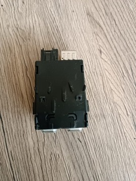 MODUŁ STEROWNIK MERCEDES USB A2068202600