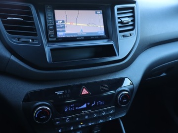 Hyundai Tucson III SUV 1.6 GDI 132KM 2016 Hyundai Tucson 1.6 GDI, Salon Polska, zdjęcie 11