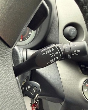 Toyota RAV4 III MPV Facelifting 2.0 Valvematic 158KM 2011 Toyota RAV4 Automat, 4x4, salon Polska, serwis ASO do konca 2.0 Benzyna, zdjęcie 8