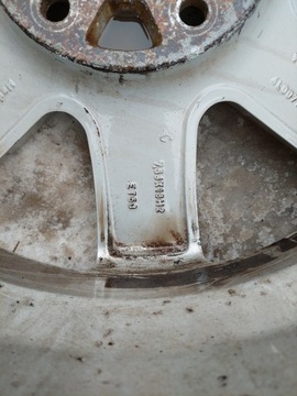 KOLA RÁFKY PNEUMATIKY 18 235 60 ZIMNÍ AUDI Q7 VW TOUAREG CAYENNE 4L0071498666