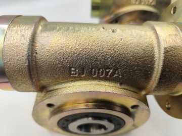 Червячная передача BJ 007A S80 B14 i=40 Ось 1: Ø19 Ось 2: Ø30