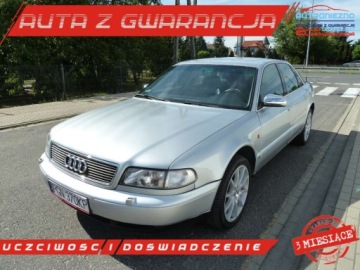 Audi A8 D2 Sedan 3.7 230KM 1996 Audi A8 AUTOMATSKORYKLIMATYZACJAXENONY 3.7 Benzyna 230KM, zdjęcie 1