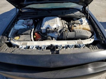 Dodge Challenger III 2016 Dodge Challenger Srt Hellcat 2016 6.2l 6.2 Benzyna 707KM, zdjęcie 6