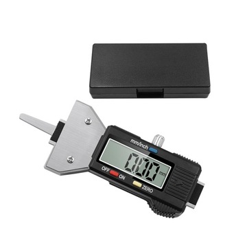 Цифровой датчик глубины протектора с большим дисплеем.