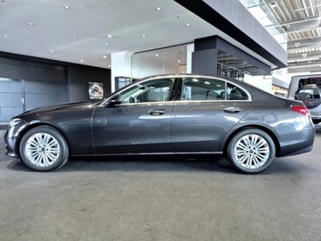 Mercedes Klasa C W206 Limuzyna 1.5 200 204KM 2025 MERCEDES-BENZ C Klasa 200 Avantgarde Sedan 204KM 2025, zdjęcie 1