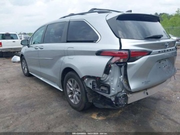 Toyota Sienna III 2021 Toyota Sienna XLE 2021 2.5l 2.5 Hybryda 189KM, zdjęcie 3