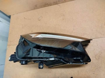 AUDI Q4 89A FULL LED SVĚTLO PRAVÁ IDEALNI