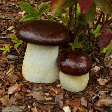 Грибная фигурка, экологическое украшение сада.