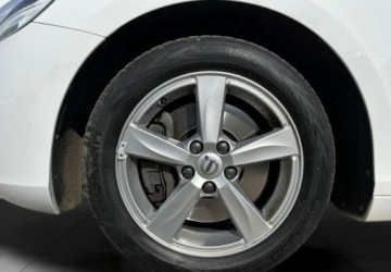 Volvo V40 II Hatchback Facelifting 2.0 T4 190KM 2018 Volvo V40 V40 190 KM Momentum Led Panorama Kamera Navi Tempomat Salon Pols, zdjęcie 3