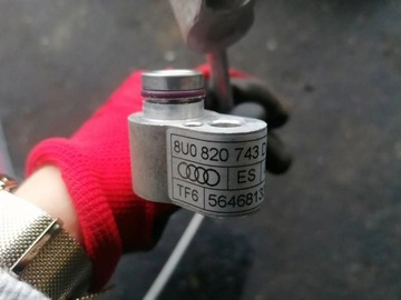 AUDI Q3 12R PŘÍVOD KLIMATIZACE 8U0820743D