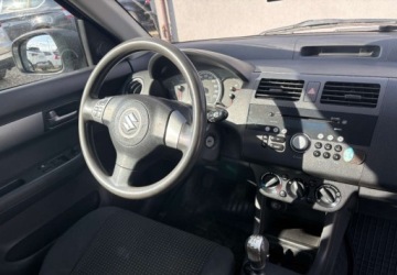 Suzuki Swift IV 2007 Suzuki Swift 2007r. 1.2 Diesel 69KM, zdjęcie 11