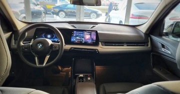 BMW X1 U11 Crossover 1.5 18i 136KM 2023 BMW X1 nowy model, skora perforowana 1.5 Benzyna 136KM, zdjęcie 3
