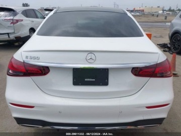 Mercedes Klasa E W213 2022 Mercedes-Benz Klasa E 2022 Mercedes-Benz E-Class E 350 RWD Sedan 2.0 255KM, zdjęcie 4