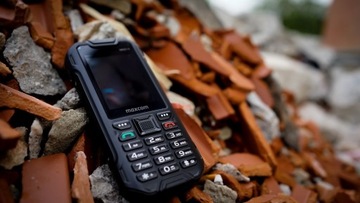 Мобильный телефон Maxcom MM918 с расширенными возможностями 4G