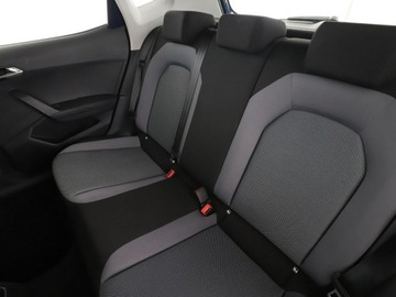 Seat Arona Crossover 1.0 EcoTSI 95KM 2019 Seat Arona navigacja klimatyzacja czujniki, zdjęcie 16