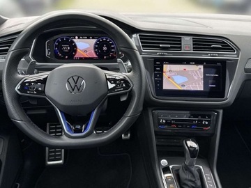 Volkswagen Tiguan II SUV R 2.0 TSI 320KM 2023 Volkswagen Tiguan TSI 4Motion 320KM R Harman Kardon Area View Hak FV23, zdjęcie 14