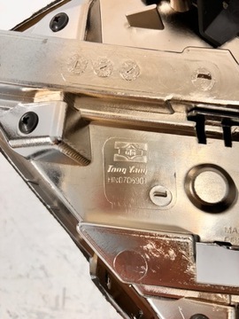 HYUNDAI SANTA FE 2013 - 18 MŘÍŽKA MASKA HN07069GB