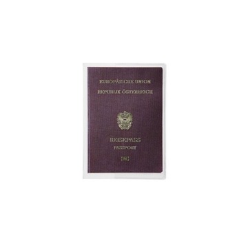 Прочный футляр для паспорта.