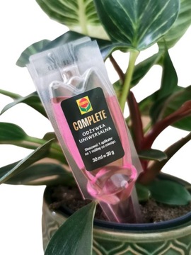COMPO ПОЛНОЕ УНИВЕРСАЛЬНОЕ ПИТАНИЕ ДЛЯ ВСЕХ РАСТЕНИЙ АППЛИКАТОР 30G