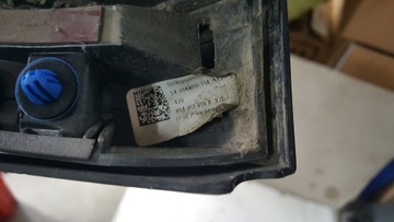 Накладка заднего правого крыла AUDI Q2 81A853818A снятие