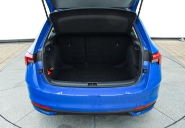 Skoda Scala Hatchback Facelifting 1.0 TSI 95KM 2024 Skoda Scala 1.0 TSI 95KM Selection Reflektory Full LED Smartlink Benzyna, zdjęcie 9