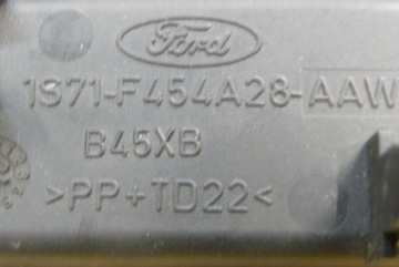 FORD MONDEO MK3 1.8 16V 125KM 2000R LAMPA OSVĚTLENÍ INTERIÉR