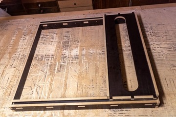 Направляющая для строгального станка по дереву 100х100см.