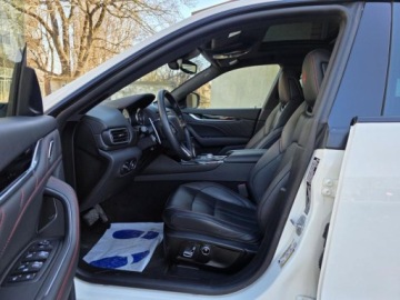 Maserati Levante 3.0 V6 GDI 350KM 2023 MASERATI LEVANTE GT Ultima V6 3.0l 350KM (Ferrari F160 Przebieg:16,151km, zdjęcie 3