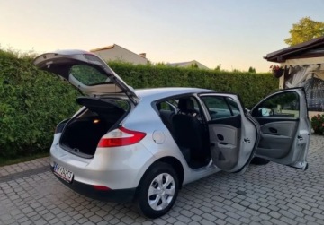 Renault Megane II Sedan 1.6 16V 110KM 2009 Renault Megane Renault Megane Renault Megane 1.6I 110PS Zadbane 1.6 Benzyna, zdjęcie 9