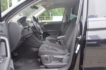 Volkswagen Tiguan II SUV Facelifting 2.0 TDI 200KM 2022 Volkswagen Tiguan 2.0 TDI SCR 4Mot Elegance DSG,SerwisASO,Bezwypadkowy,VAT, zdjęcie 6