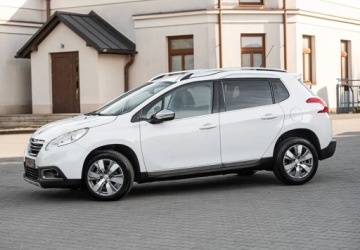Peugeot 2008 I SUV Facelifting 1.6 BlueHDi 99KM 2016 Peugeot 2008 1.6eHDI 100KM Allure Perla Skora Ledy Navi Alu Full 1.6, zdjęcie 6