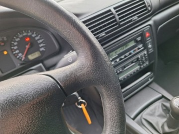 Volkswagen Passat B5 Sedan 1.8 20V 125KM 1998 Volkswagen Passat 62 Tyś kilometrów auto jak, zdjęcie 28