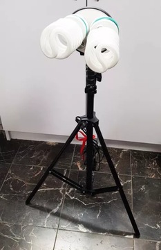 STATYW OŚWIETLENIOWY F&V